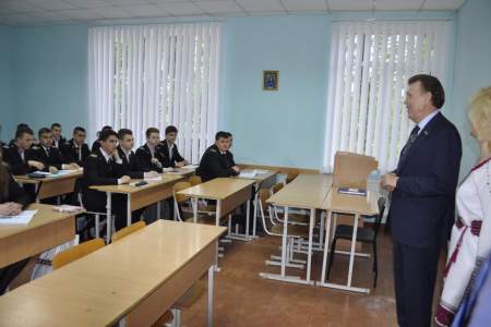 Абітурієнту