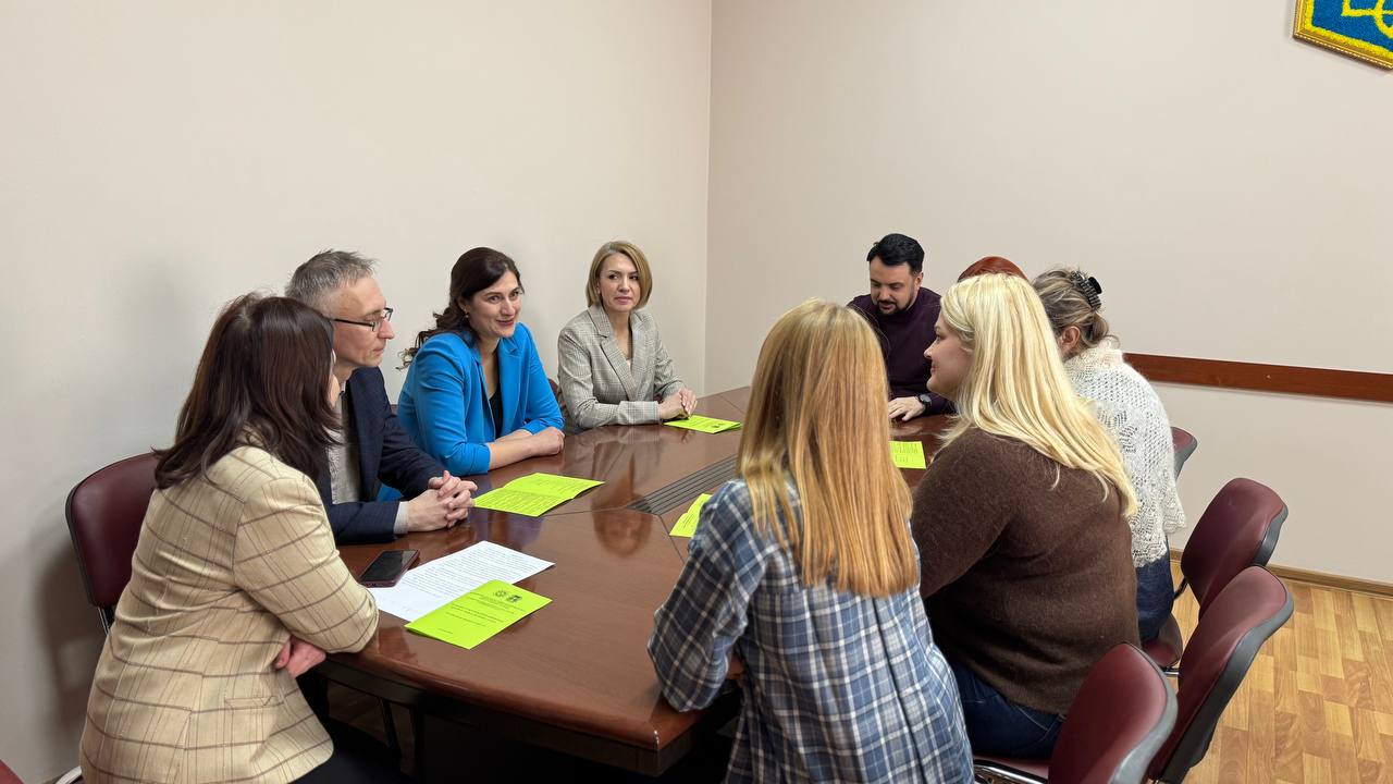 Проведено науково-теоретичний круглий стіл