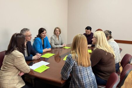 Проведено науково-теоретичний круглий стіл