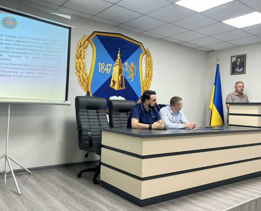 Буковинські міграційники розповіли про свою роботу майбутнім юристам