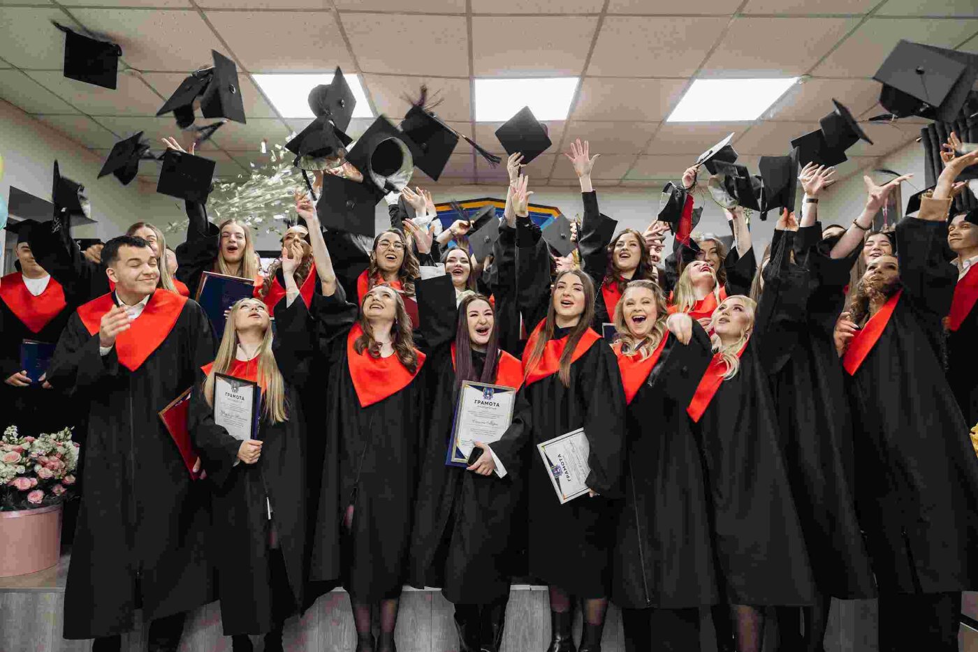 УРОЧИСТЕ ВРУЧЕННЯ ДИПЛОМІВ МАГІСТРА